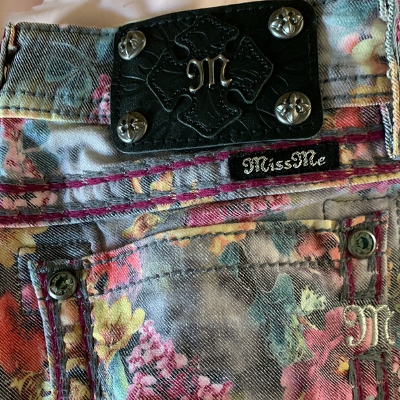 Miss Me Skinny Jeans 26 - Picture 3 of 10